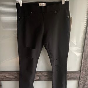 NWT size large stretchy pants- fits like 6-8.